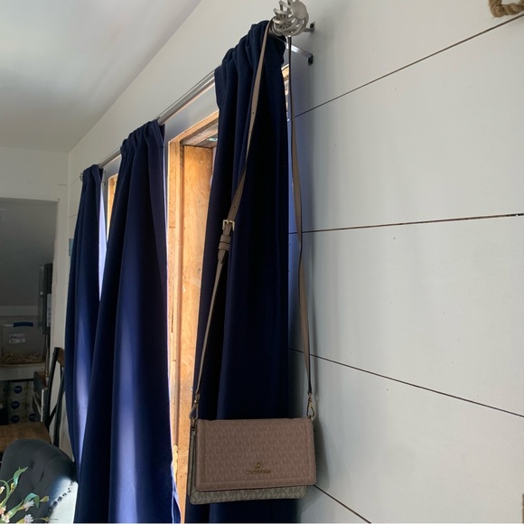 Jet Set Small Two-Tone Logo Smartphone Crossbody Bag - Picture 2 of 13